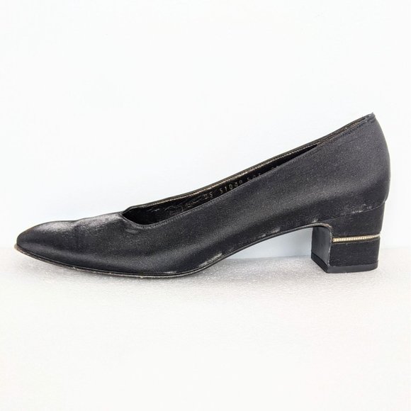 Salvatore Ferragamo Heels - Picture 1 of 10